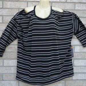 NWT. SIZE 24. Seven7 cold shoulder tunic.